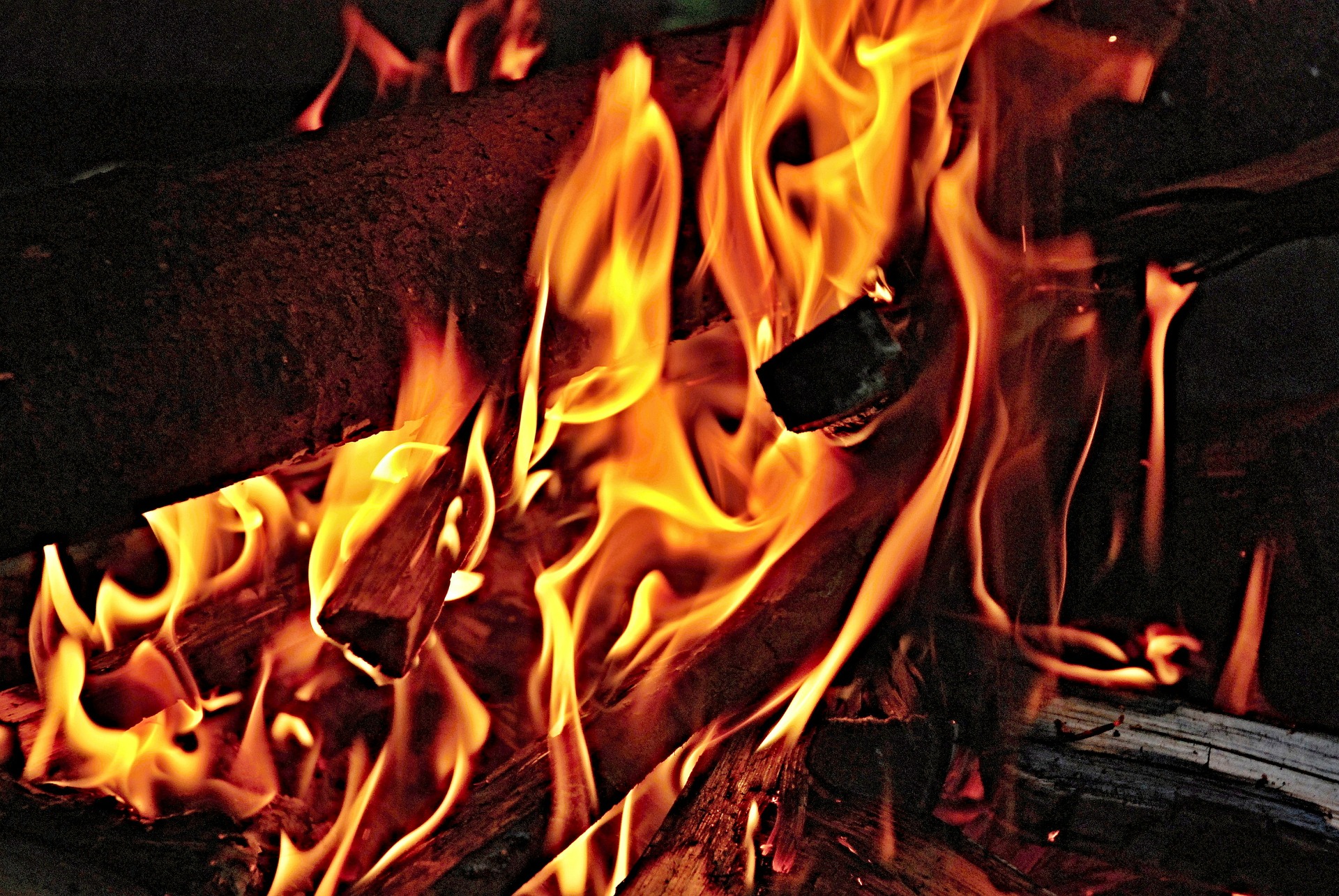 Fuego en el hogar